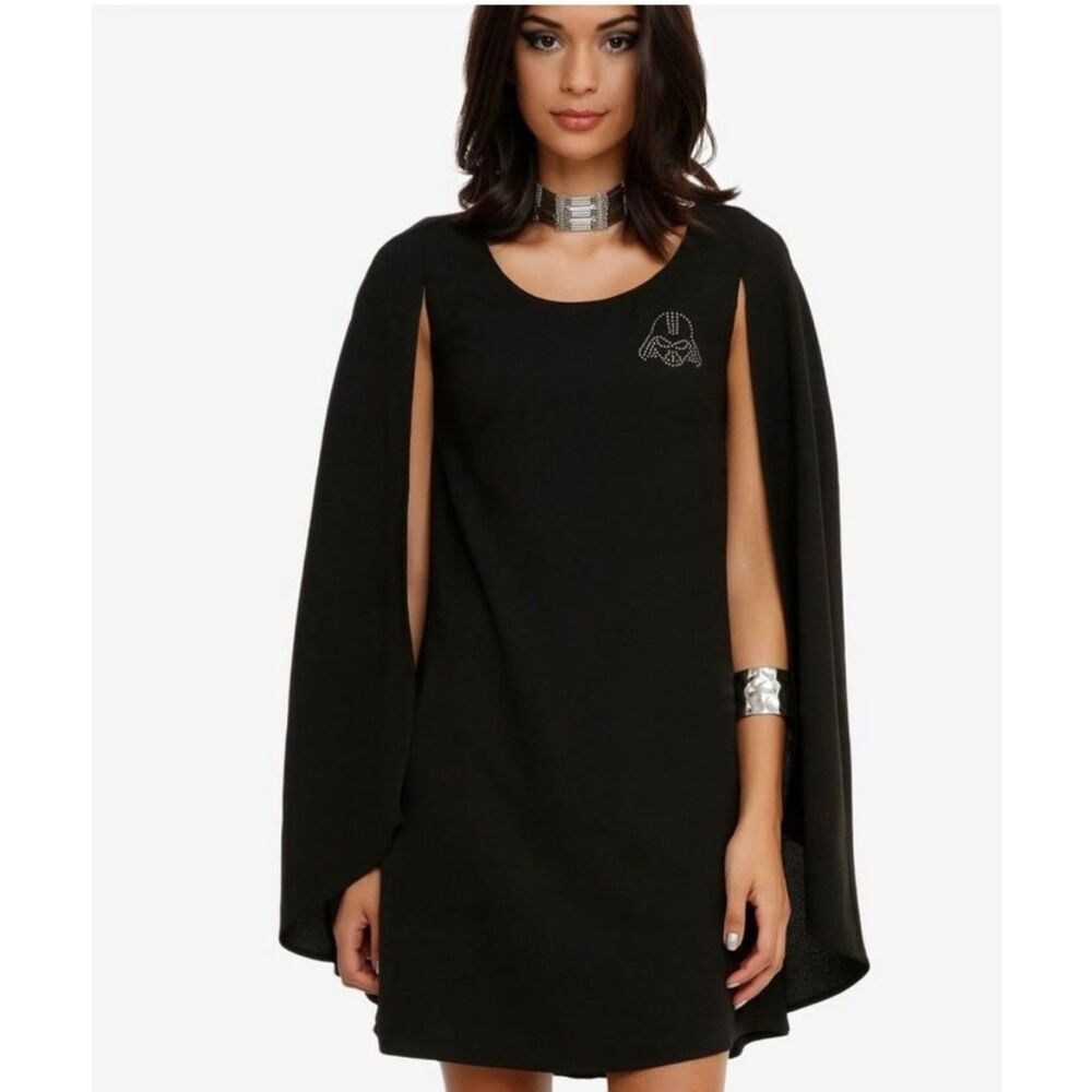 Hot Topic Her Universe Darth Vader Black Cape address sz M EUC